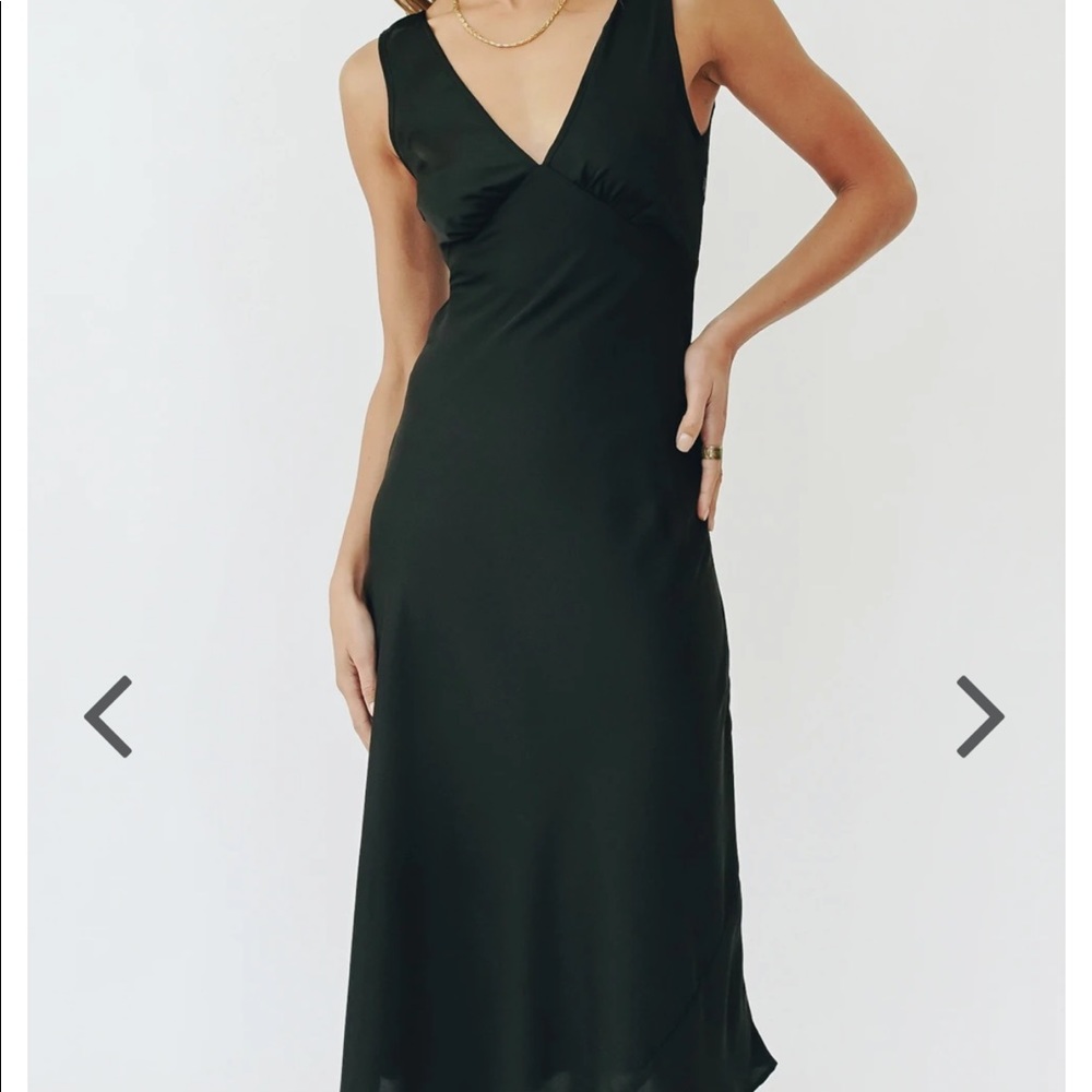 Verge girl Wine at Sunset Midi Dress